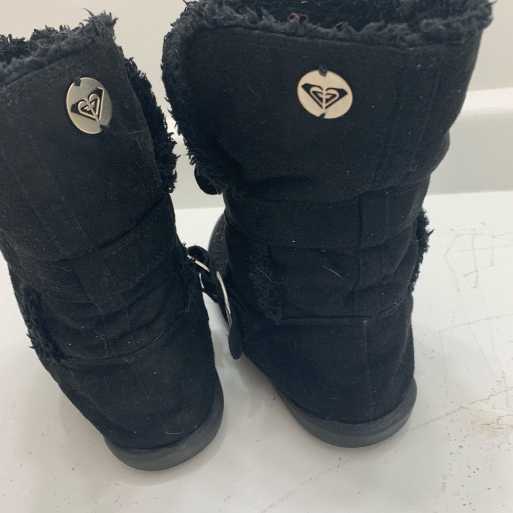 Roxy Black Frayed Boots